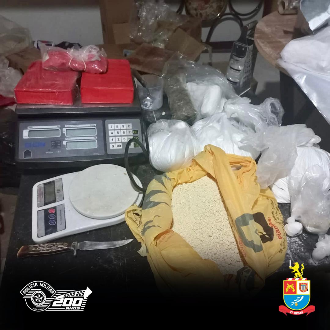 Força Tática prende cinco homens com cerca de 20 kg de cocaína em Birigui 