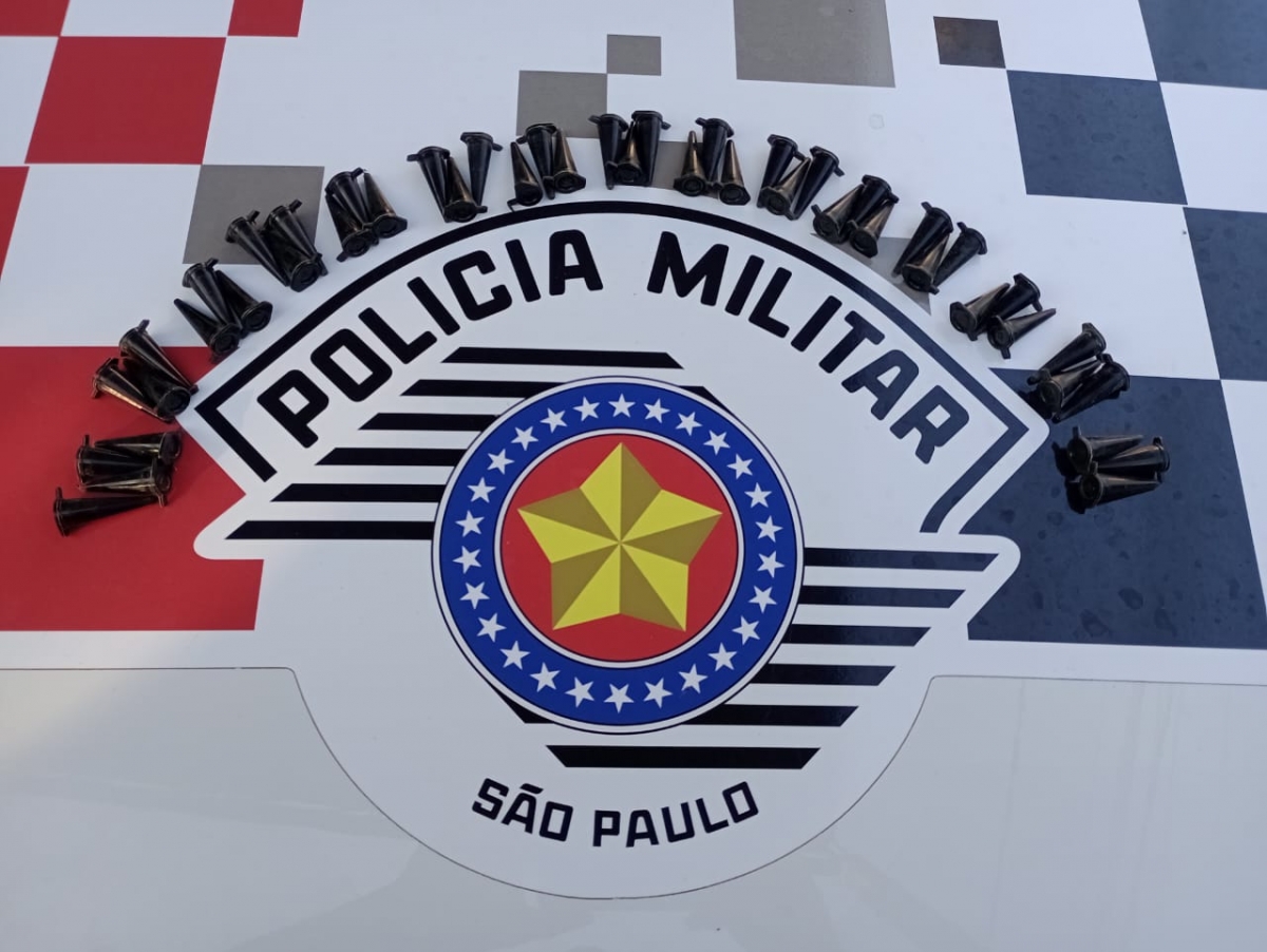 Menor é apreendido por tráfico no bairro Água Branca