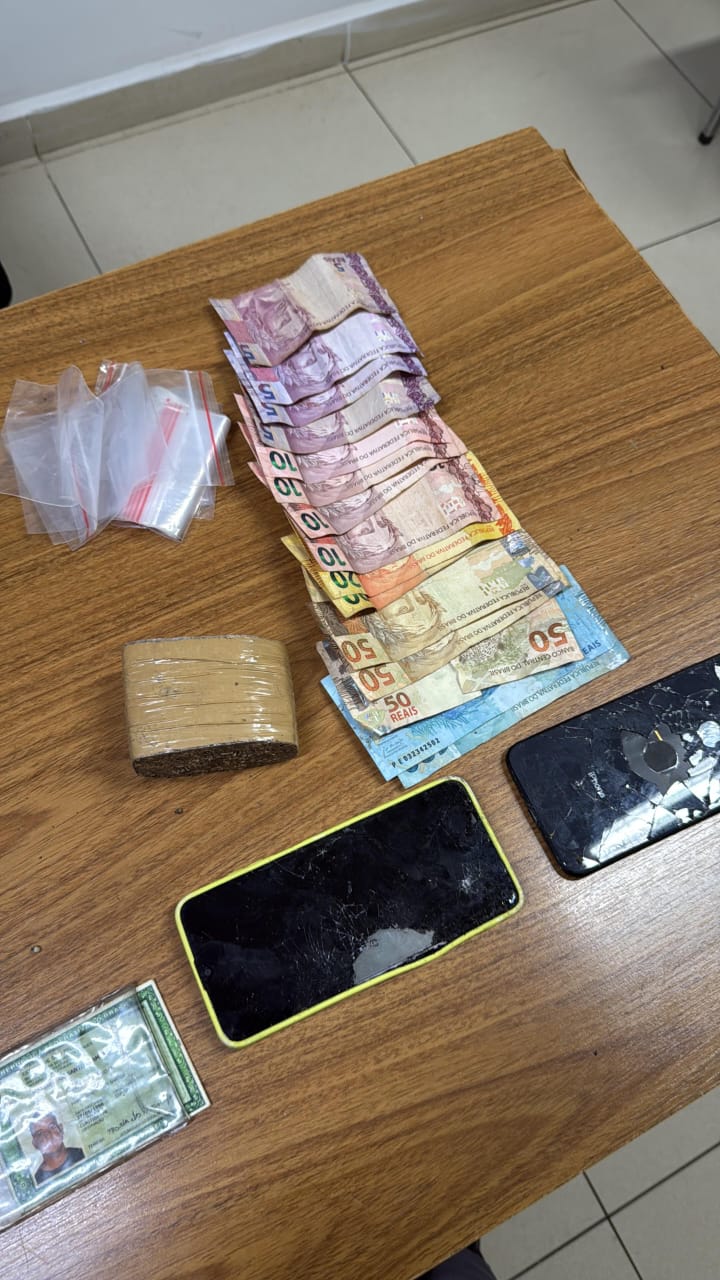 Polícia Militar prende homem por tráfico no bairro São José, em Araçatuba.