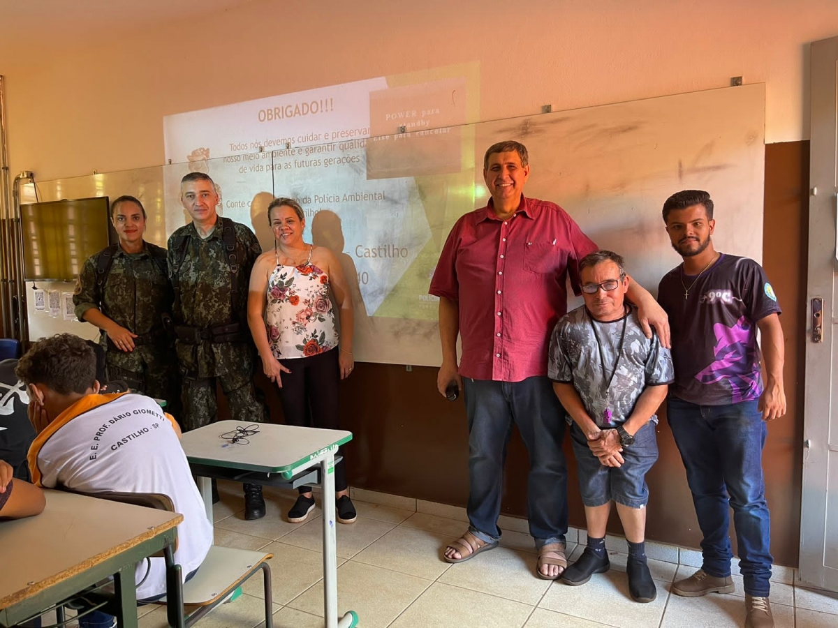 POLÍCIA MILITAR AMBIENTAL FAZ PALESTRA NA E.E. DARIO GIOMETTI