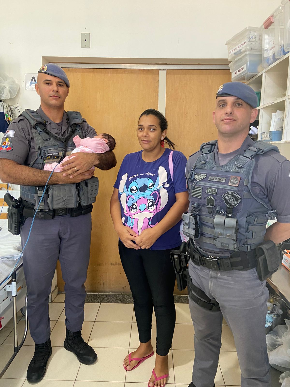 Bebê de apenas 8 dias é salva por PMs no bairro Porto Real, em Araçatuba 